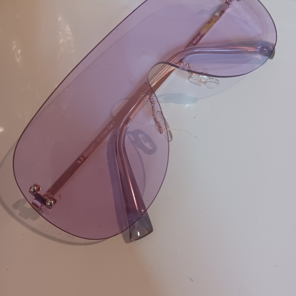 Light purple lavender borderless sunglasses